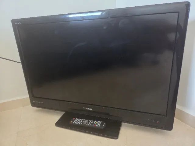 TV LCD Semp Toshiba 37"