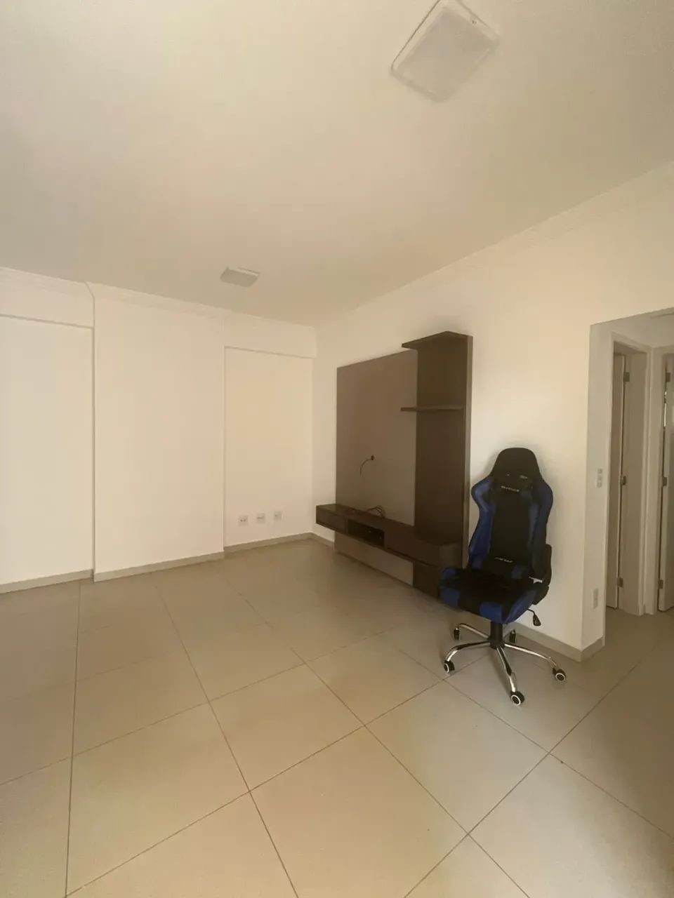 Alugo apartamento com dois dormitórios do lado do Muffato da J.K. - Foto 6