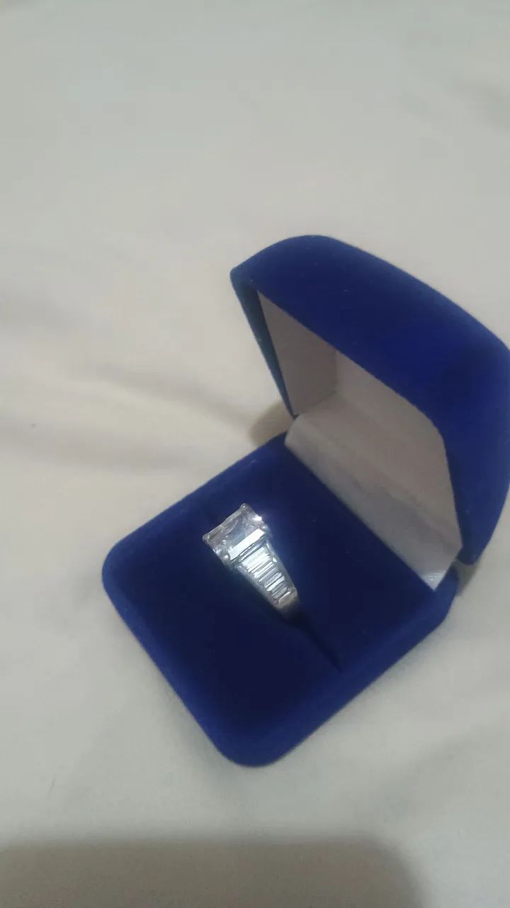 Lindo anel de prata com detalhes no pedra - Foto 4
