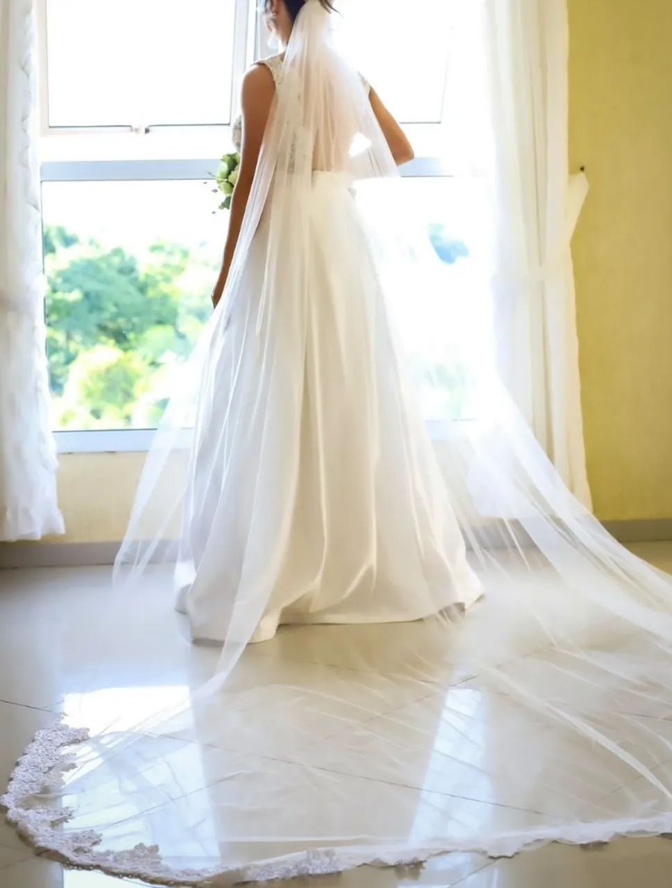 Vestido de noiva exclusivo sob medida.