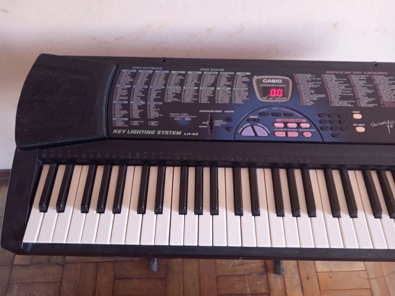 Vendo teclado ou troco música Casio 