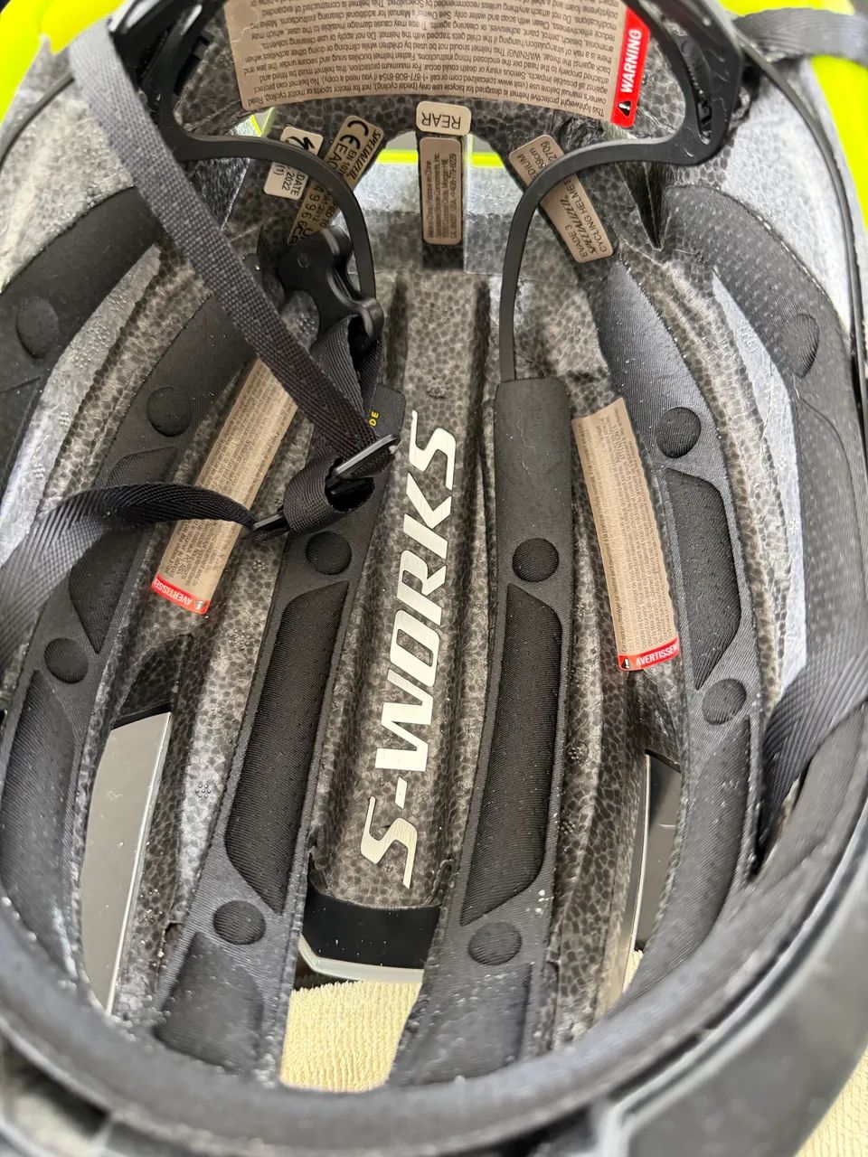 Capacete Specialized Evade 3 na Caixa e impecável  - Foto 2