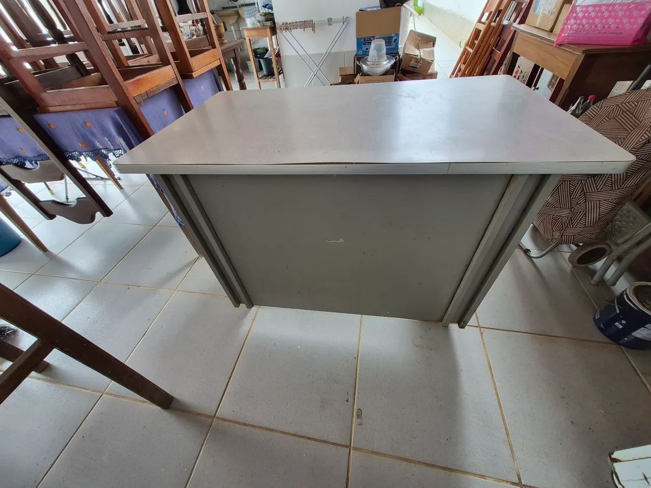Mesa de metal com tampo de fórmica  - Foto 4