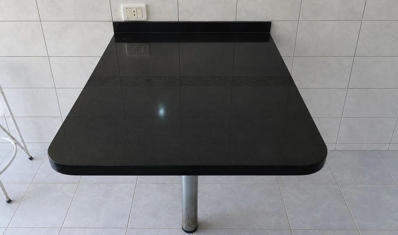 Mesa de granito 0,80 x 1,00 m - Foto 2