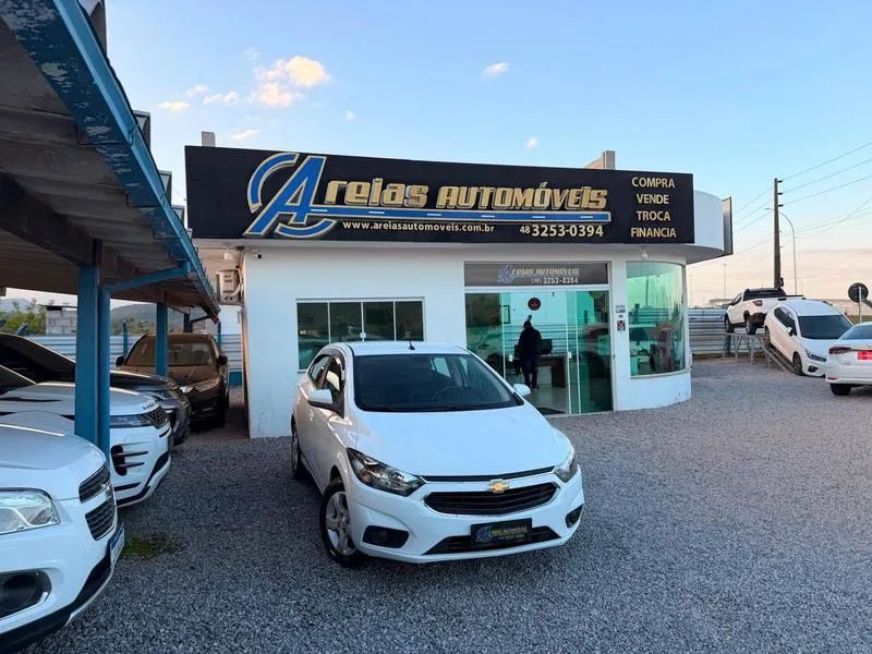 Chevrolet Onix Hatch LT 1.4 8V Flex Aut. 4P 2019 - Foto 2