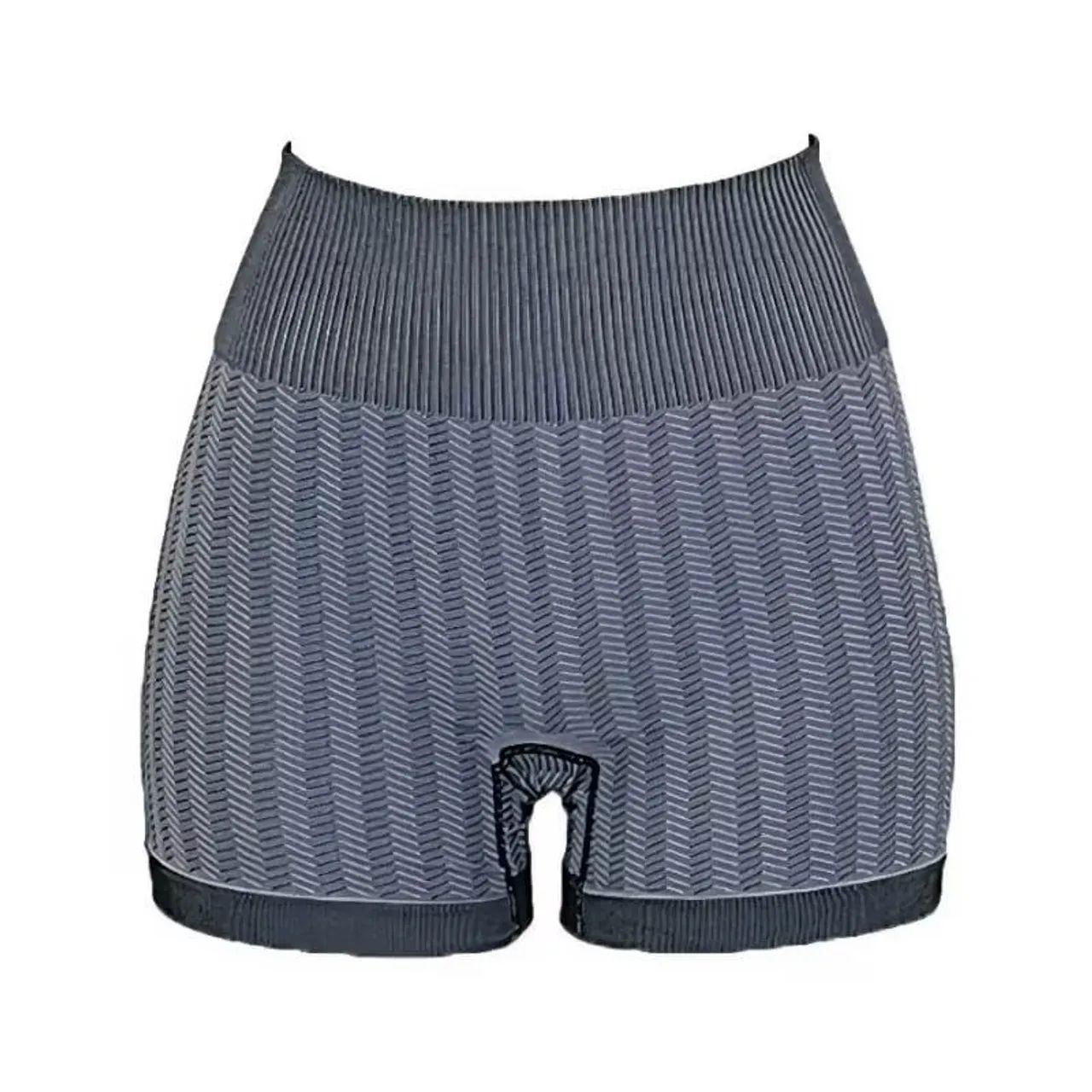 Short DeMillus Action