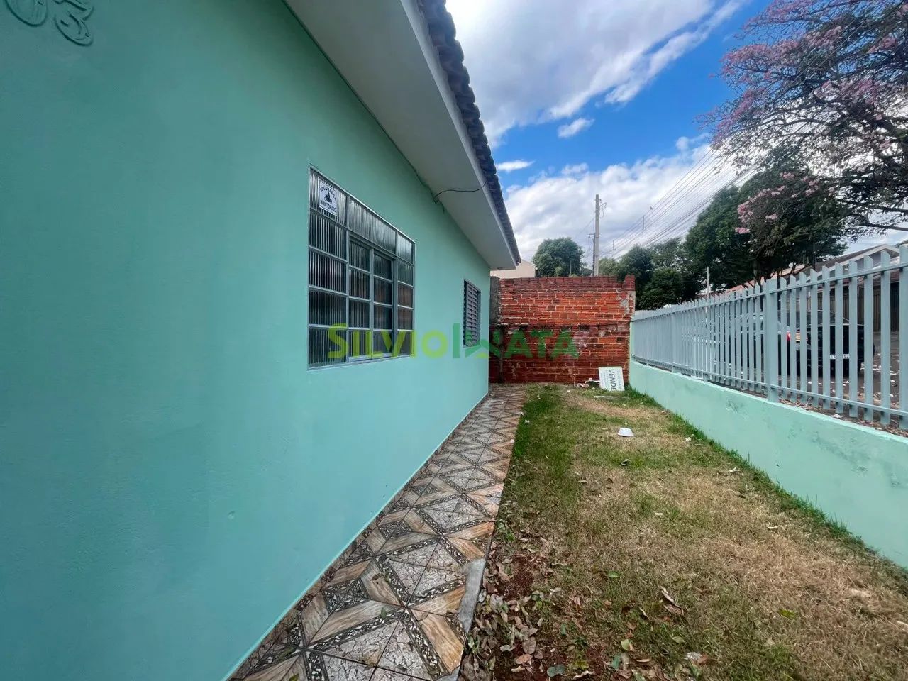 EXCELENTE CASA , 02 QUARTOS, AMPLO QUINTAL, JARDIM BATEL. - Foto 3