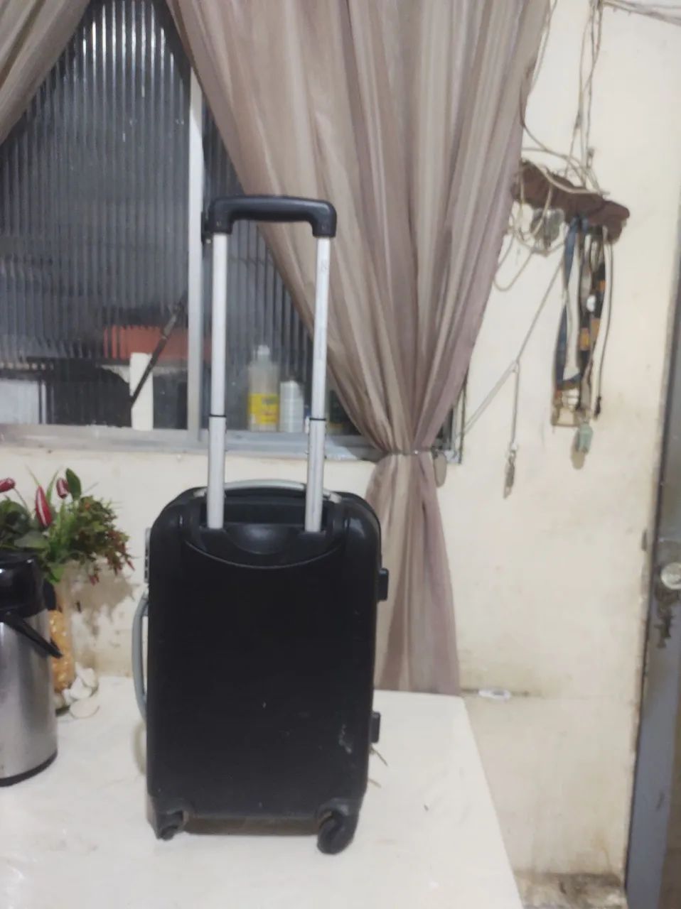 Vendo uma mala de material rígido de 10kg - Foto 2