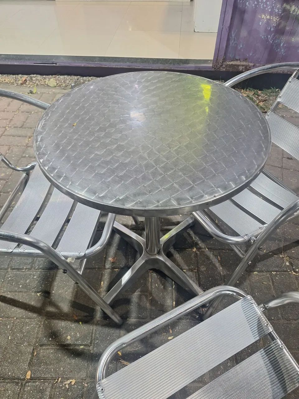 Cadeira de alumínio e mesa - Foto 5