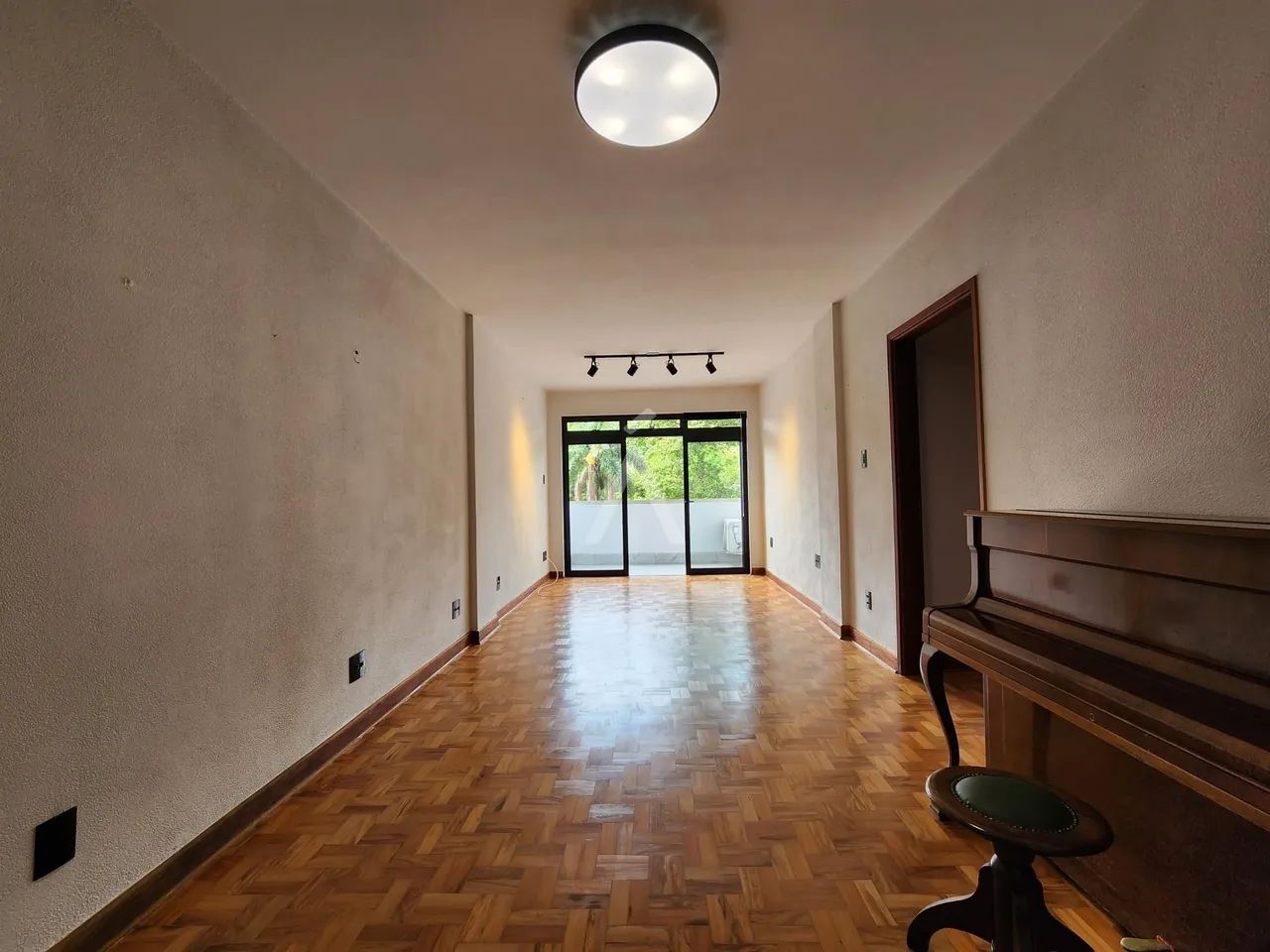 Apartamento 2 dormitórios à venda Centro Águas de Lindóia/SP