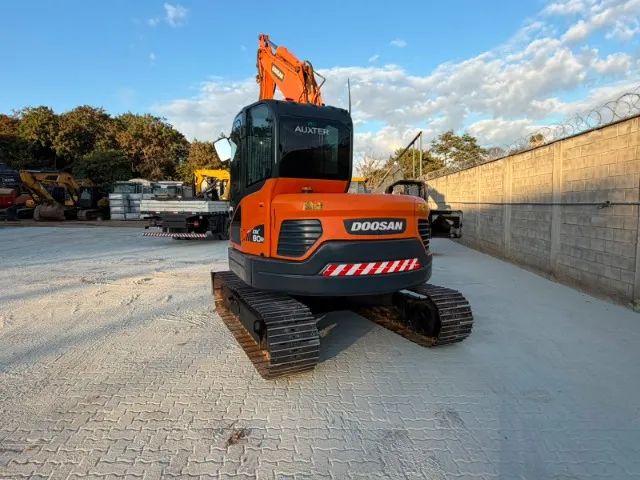Mini escavadeira DOOSAN DX80R 2022 - Foto 2
