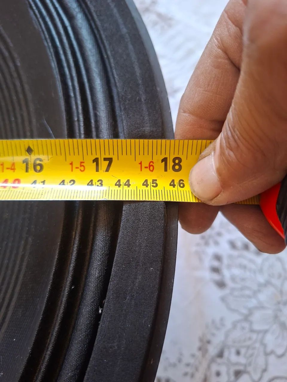 Par de auto-falantes 18polegadas  500 Rms .quem gosta de pancada  em perfeito estado . - Foto 4