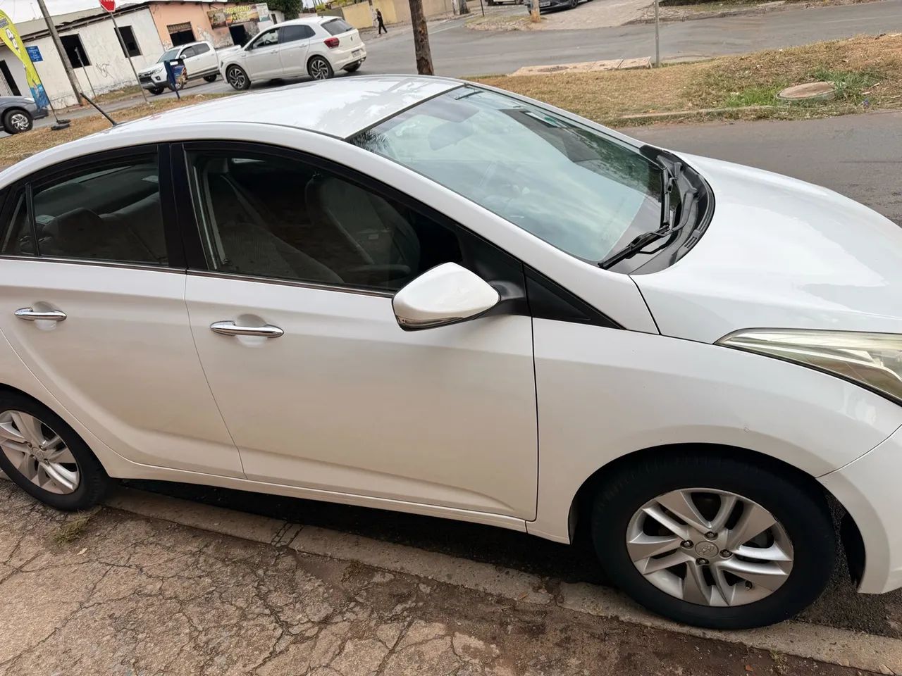 Hyundai Hb20S 1.6 PREMIUM 16V FLEX 4P AUTOMÁTICO 2014