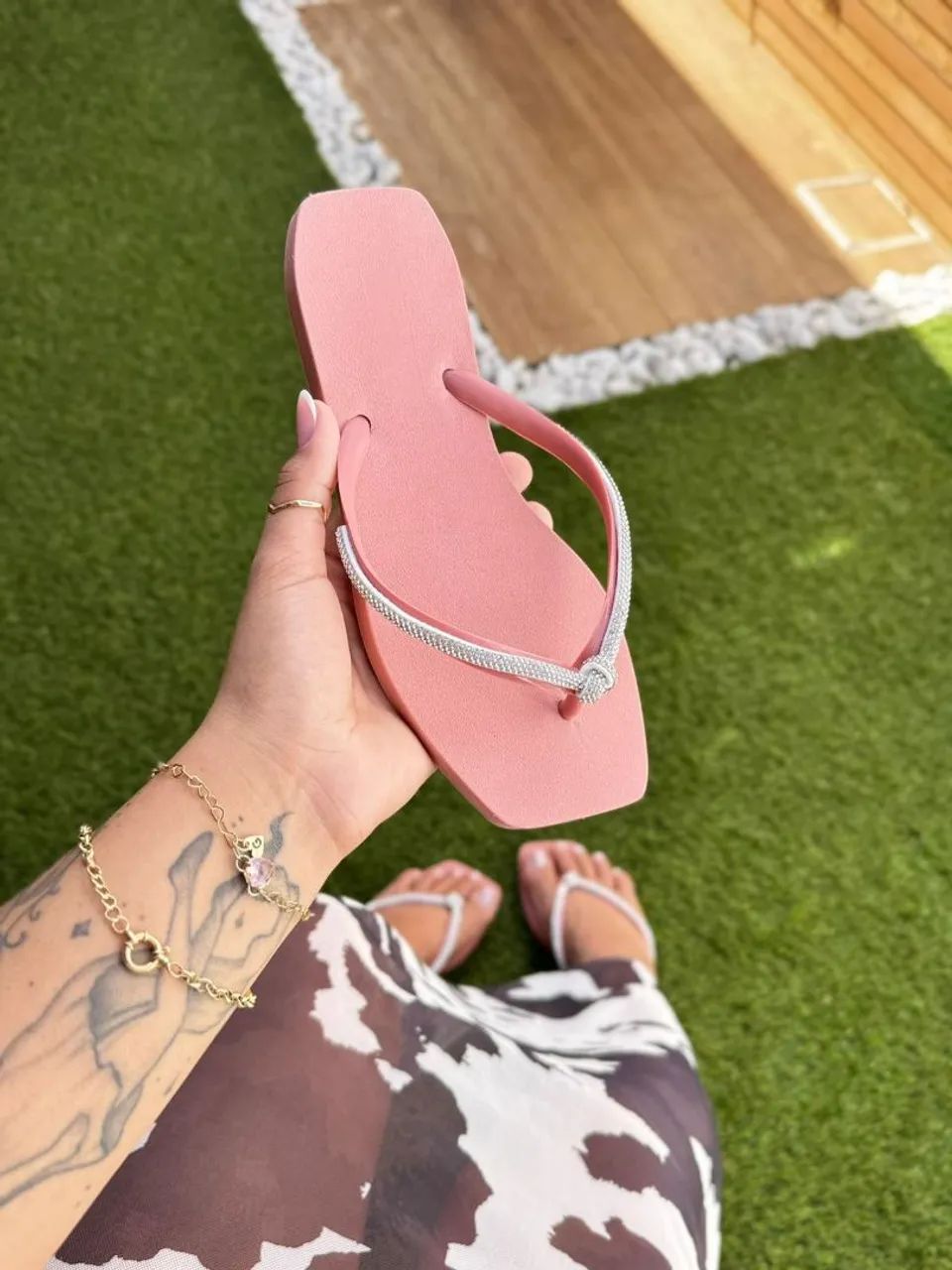 Sandals65104325498369124