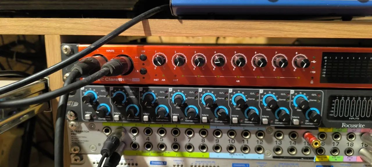 Clarett 8pre USB - Interface de Áudio 