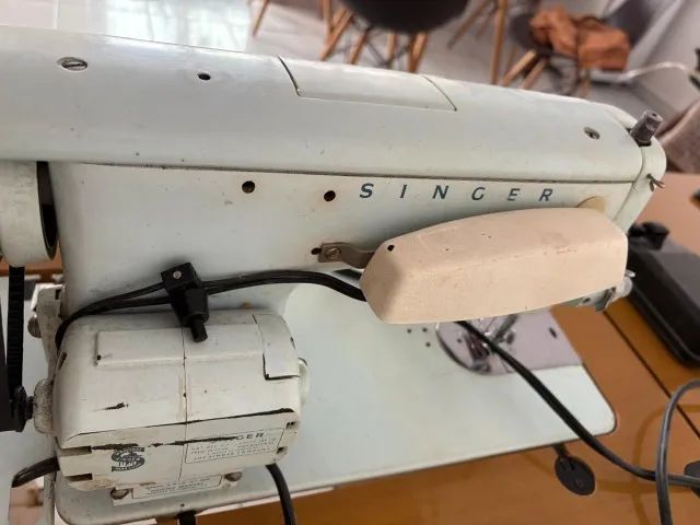 SINGER MULTIPONTO 666 - RELÍQUIA DOS ANOS 70 - FUNCIONANDO PERFEITAMENTE - Foto 3