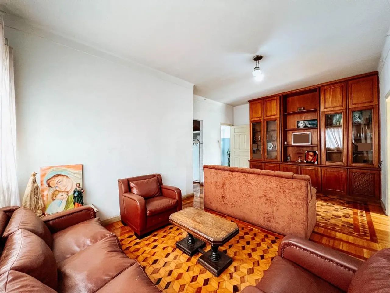 Prédio com Loja Comercial e Apartamento para venda no Bairro Martins