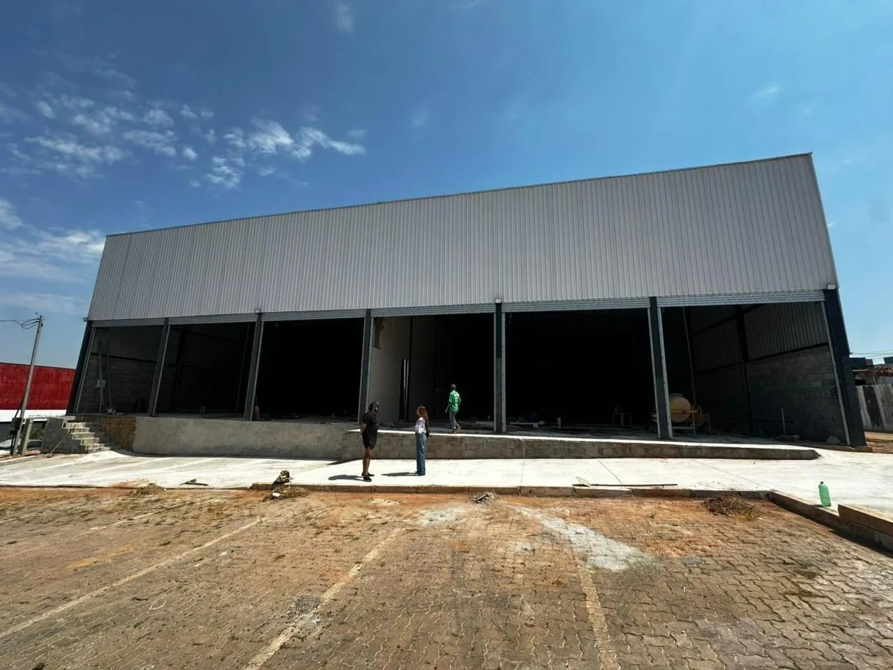 ALUGA-SE GALPÃO COMERCIAL 450M2 | GUARÁ 2 - BRASÍLIA/DF