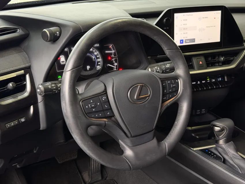 Lexus UX-250h Dynamic 2.0 16V Aut.(hybrid), foto 15 de 19