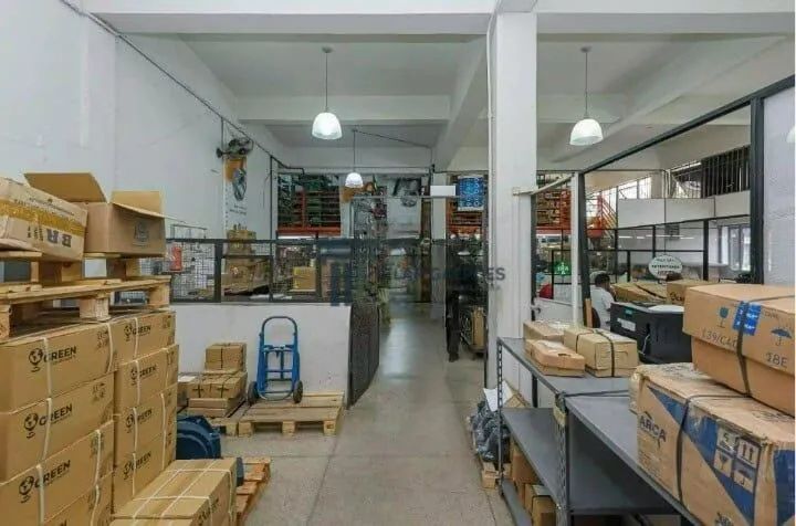 Galpão para venda na principal Avenida da região - Foto 5