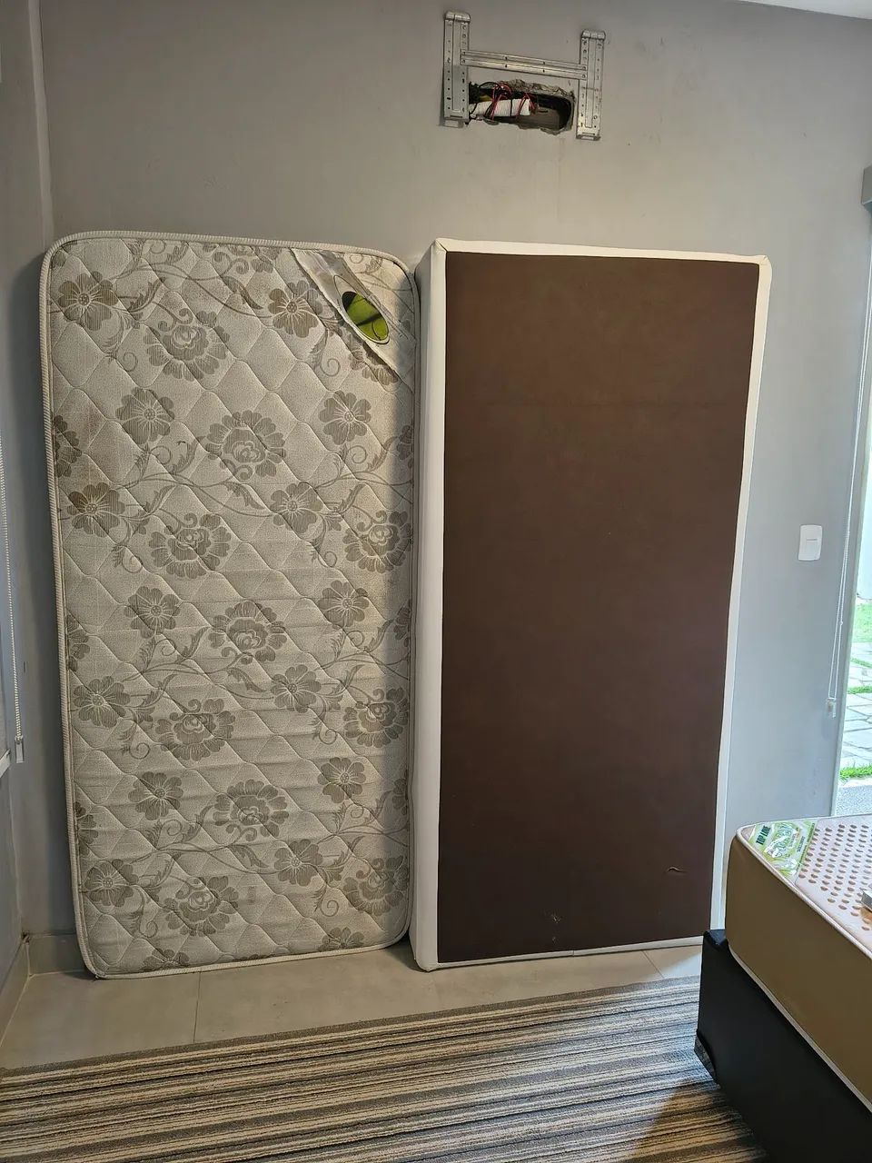 Cama Box solteiro completa (box e colchão)