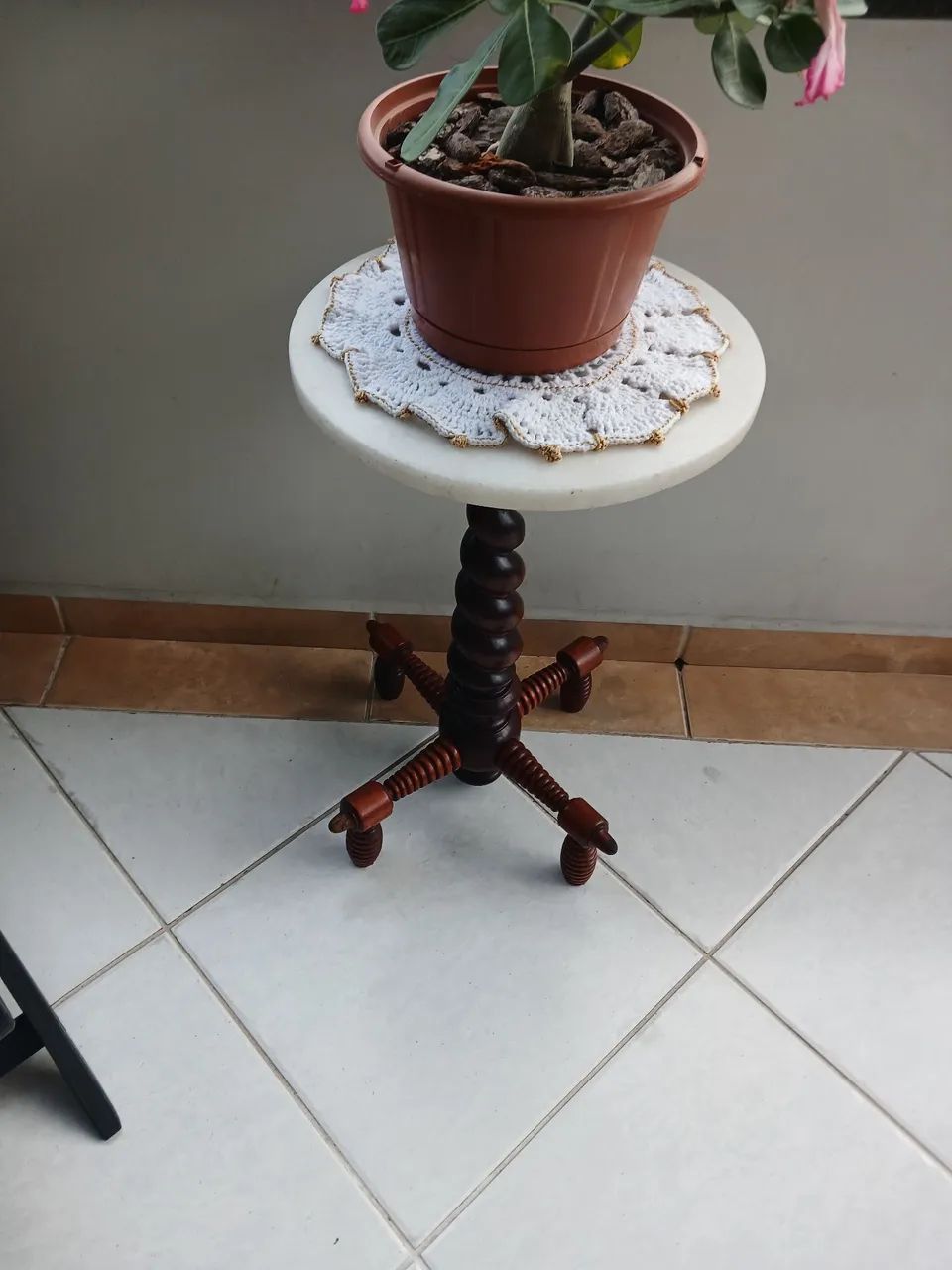 Linda mesinha de canto  - Foto 2