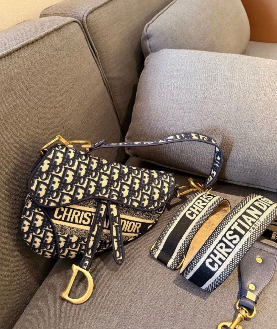 bolsa Dior Saddle oblíque azul marinho  - Foto 4