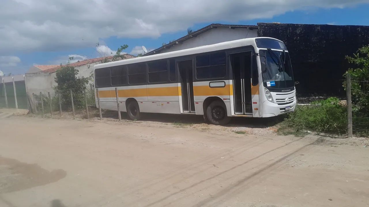 Ônibus em ótimo estado, pronto para trabalhar  - Foto 4