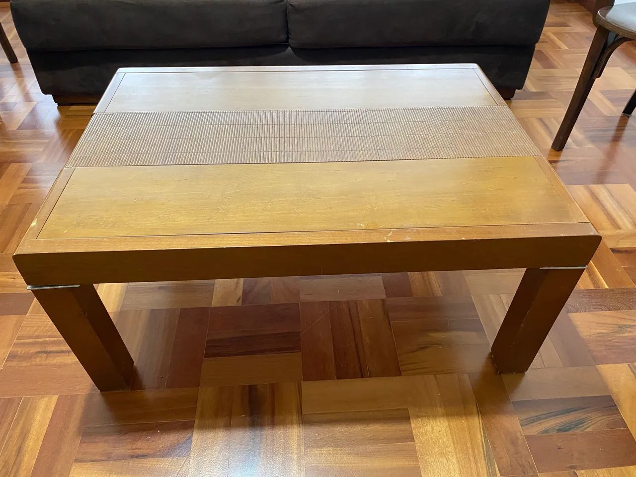 Mesa de centro 100% madeira, com detalhe no tampo - Foto 3