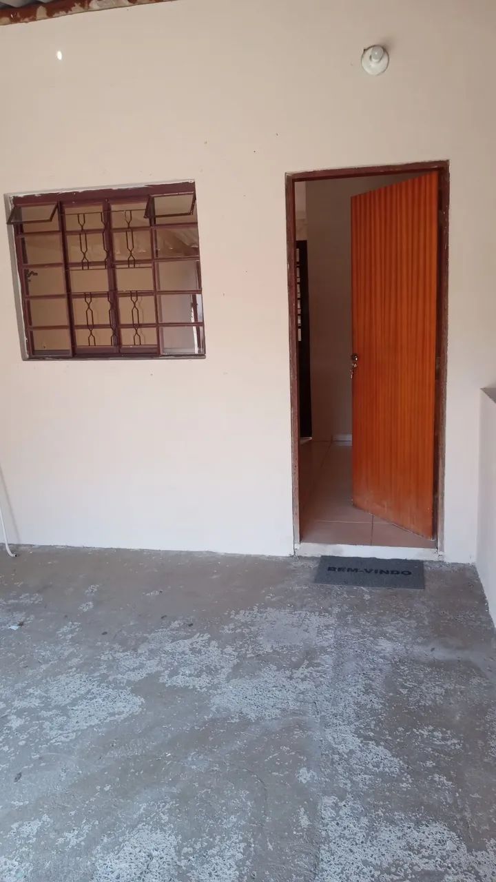 Alugo casa 2 dormitórios. - Foto 3