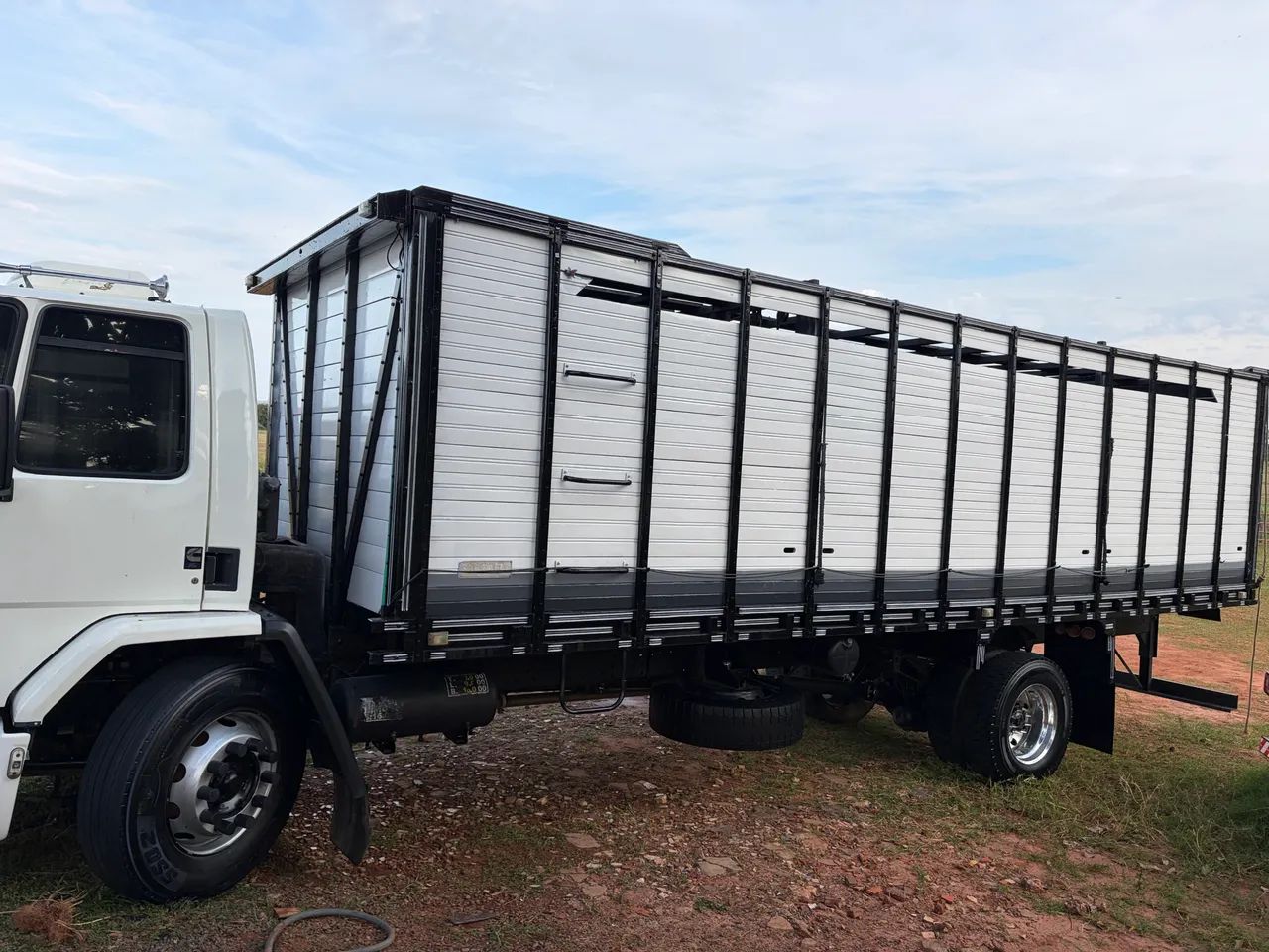 Ford Cargo 1722 boiadeiro - Foto 2