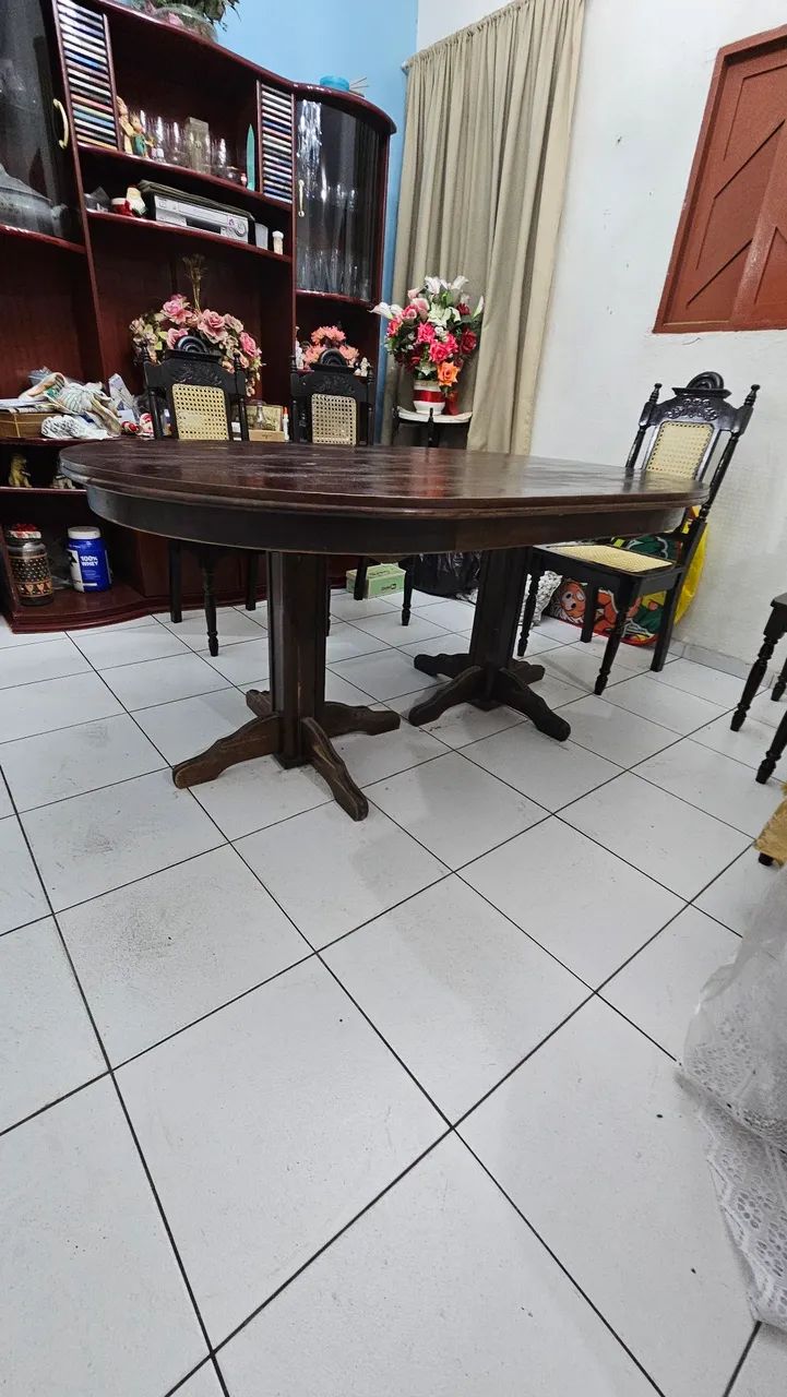 Mesa com 6 cadeiras - Madeira Maciça  - Foto 2