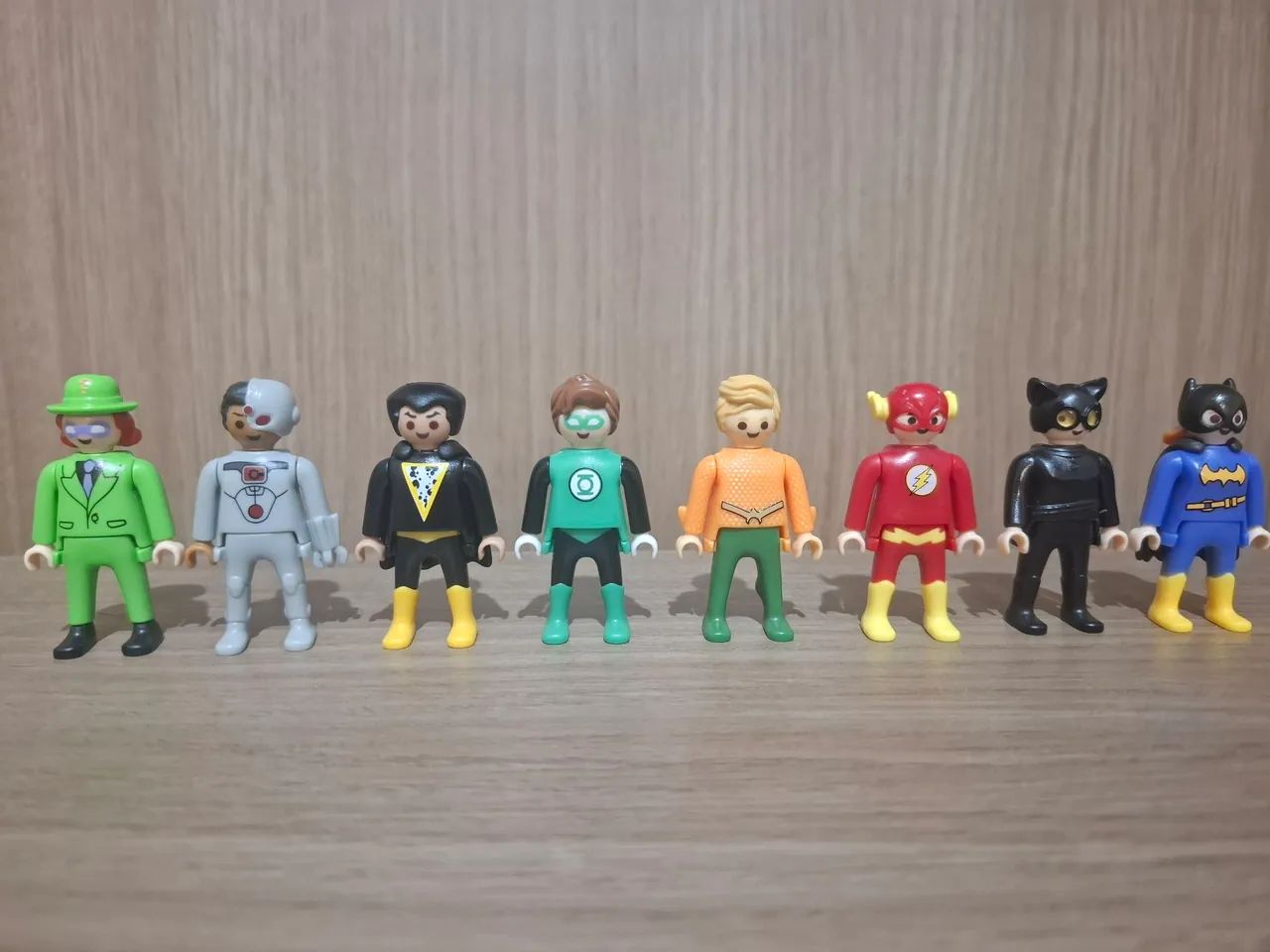 Boneco DC  Kinder  - Foto 4