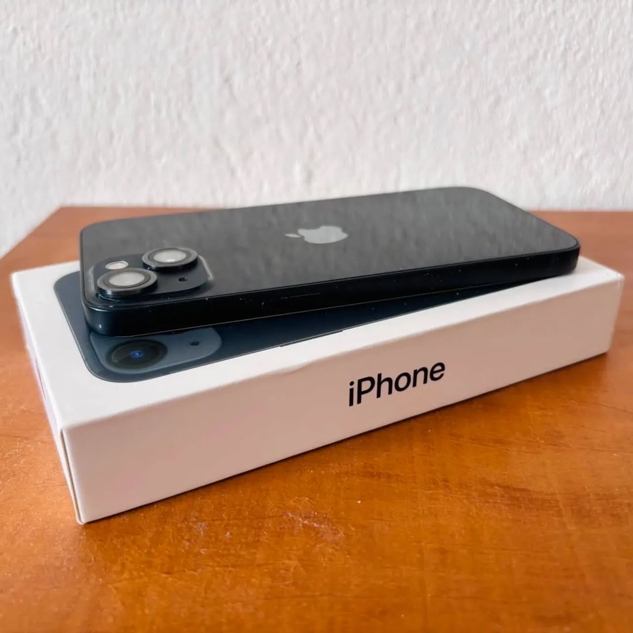 iPhone 13 128GB - Com Caixa Original e NF - Impecável - Foto 2