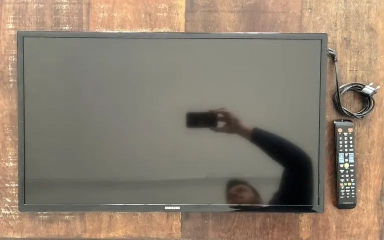TV Samsung SmartTV 32 Polegadas - LER O ANÚNCIO (Venda para Peças)