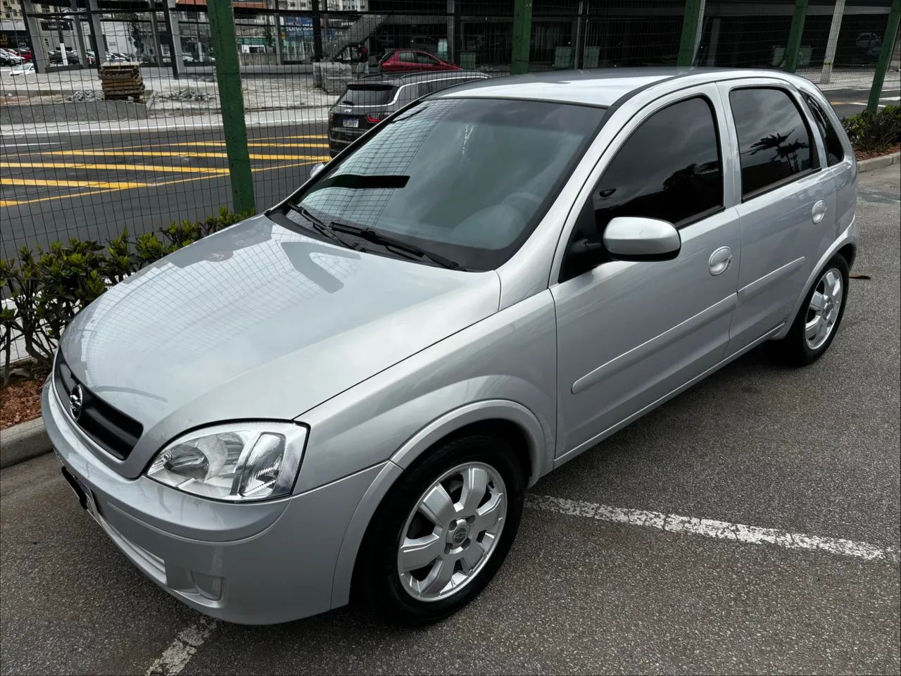 Chevrolet Corsa Hatchback 1.8 MPFI 8V 102cv 5P 2003