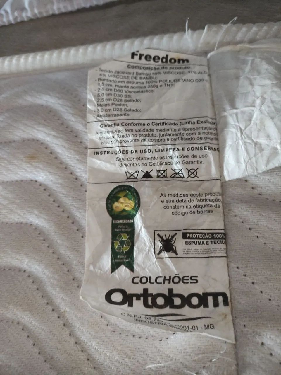 Conjunto usado de base cama box, colchão Ortobom com pillow e painel de 2,35 x 0,97 - Foto 2