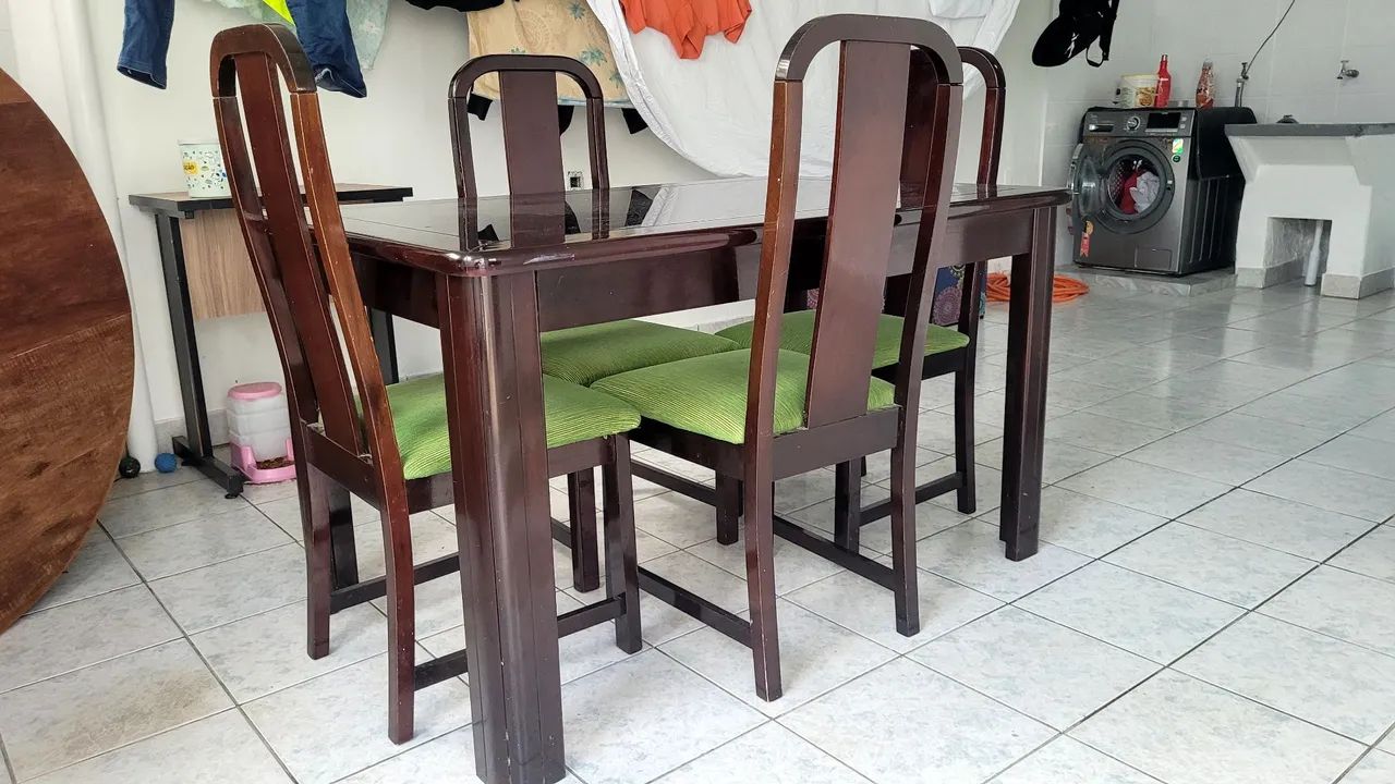 Mesa em Madeira Maciça  - Foto 4