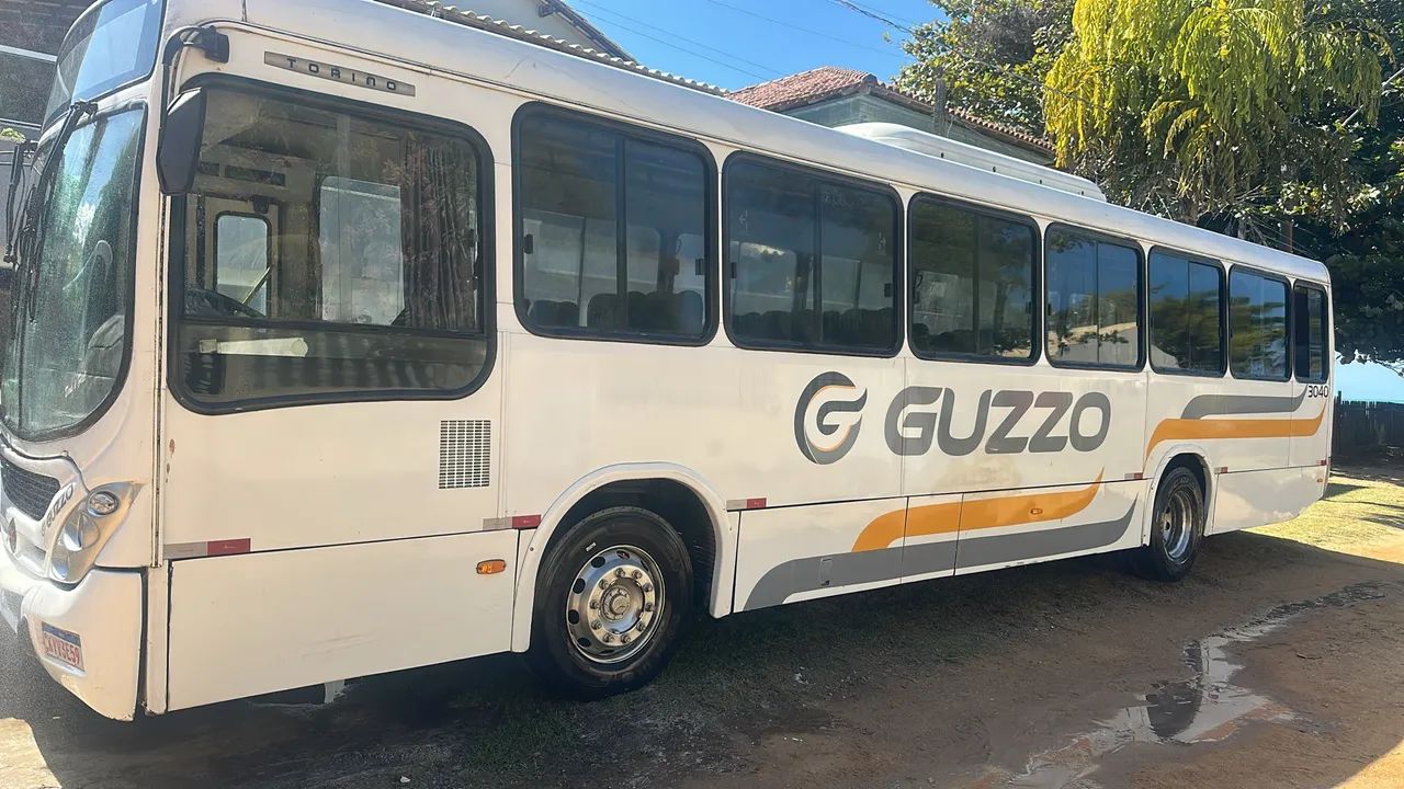 Ônibus 42 e 44 lugares  - Foto 3
