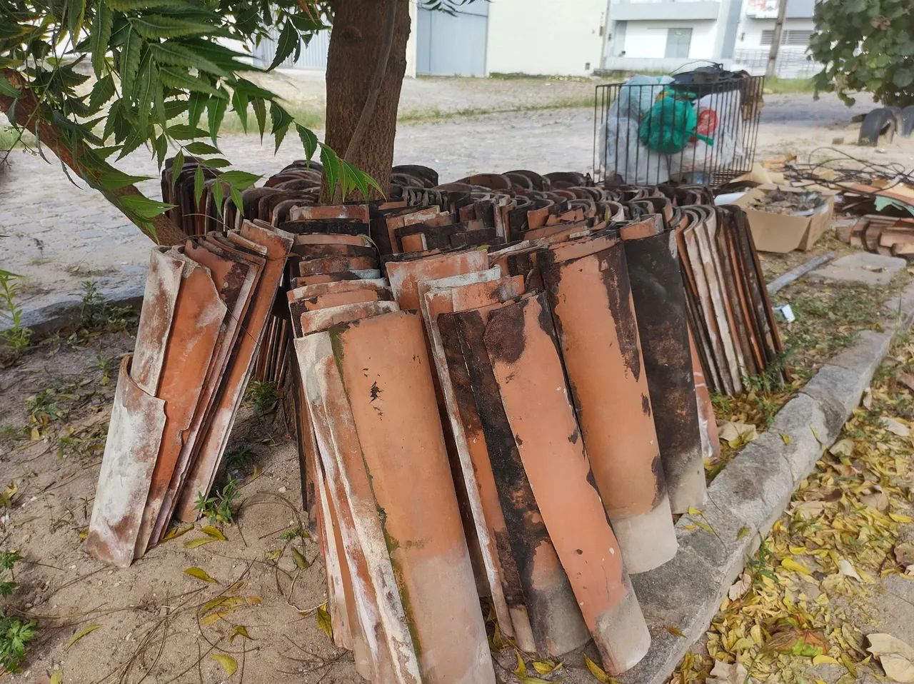 1.000 Telhas usadas 500 reais  - Foto 2