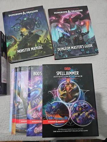 Lote Dungeons & Dragons D&d 5e - Livros + Sets + Escudos - Foto 2