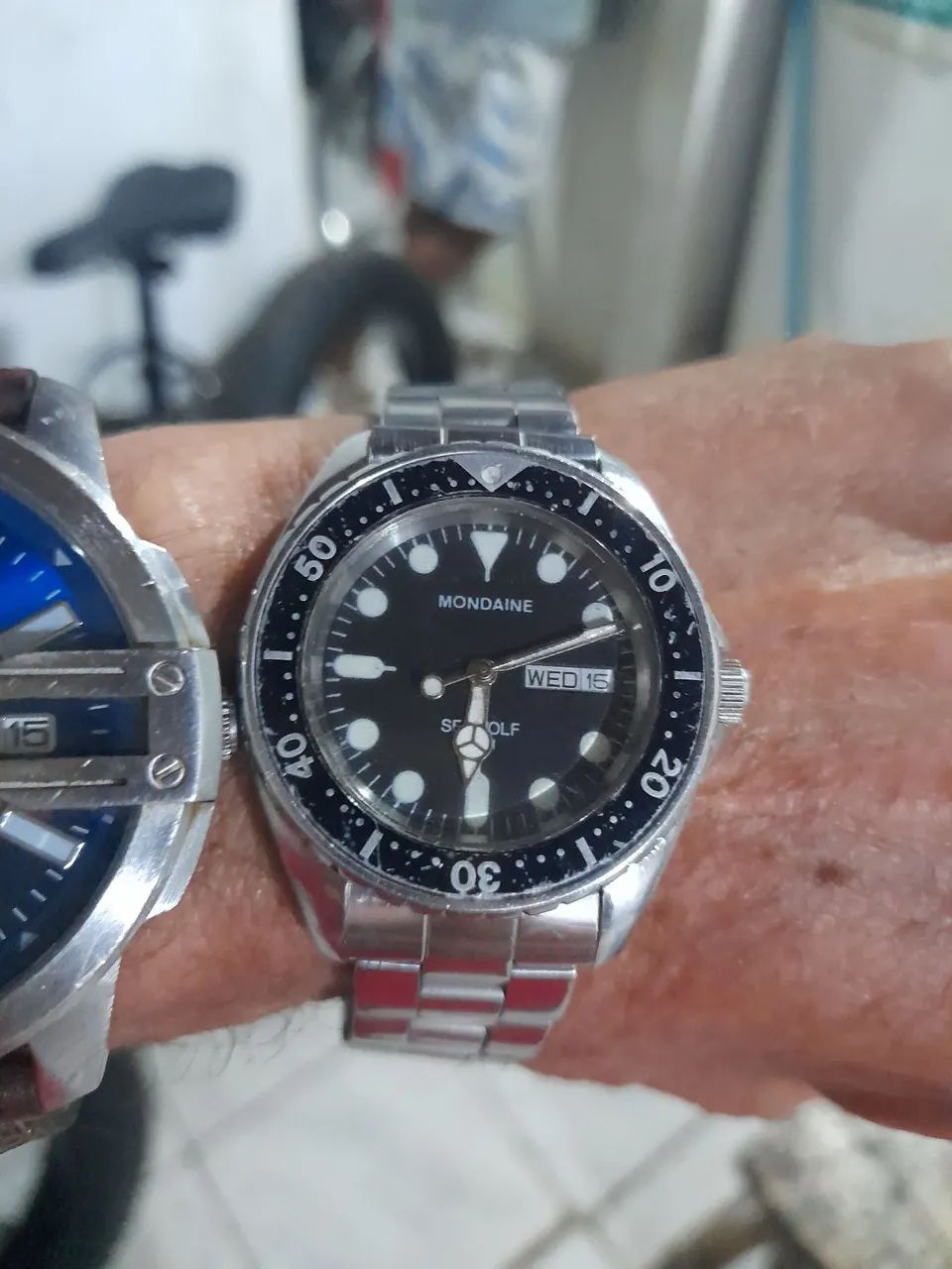 Vendo  um relógio mondaine funcionando perfeitamente 