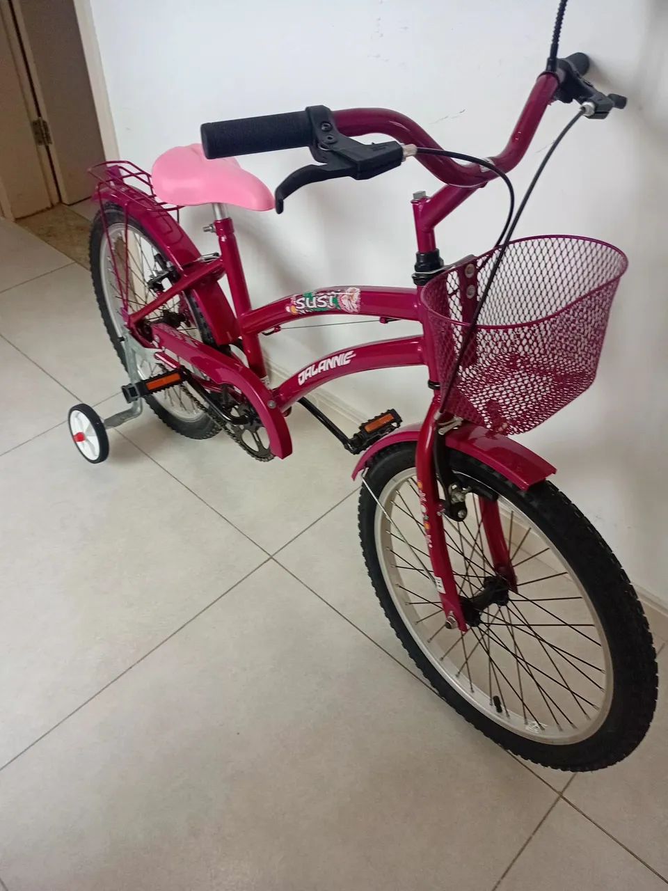 Bicicleta Infantil aro 20 seminova - Foto 2
