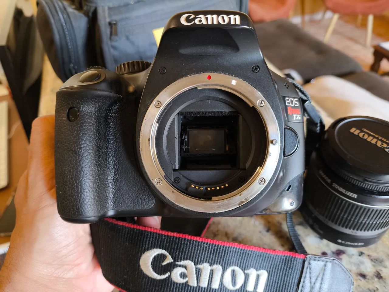 CANON EOS REBEL T2i - Foto 2