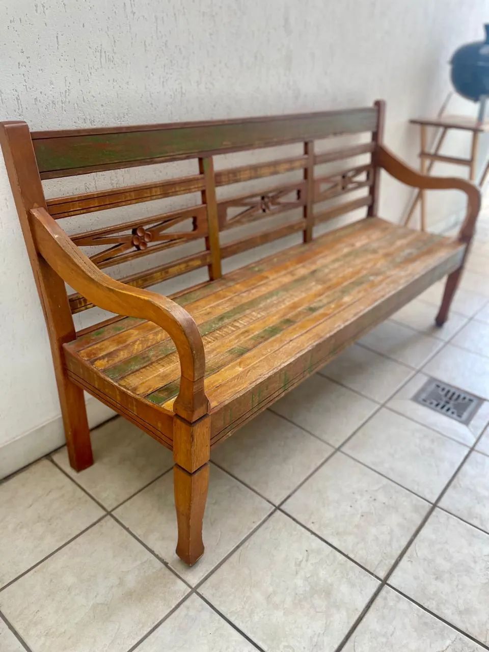 Banco rústico de madeira Seminovo