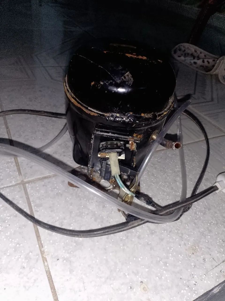 Compressor de ar, funcionado perfeitamente. Voltagem 220. - Foto 3