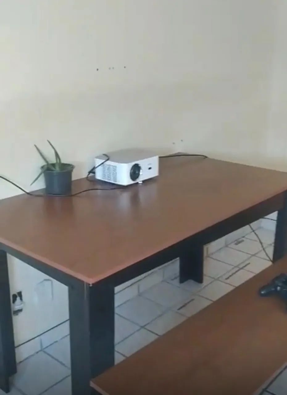 VENDO MESA DE JANTAR COM 2 BANCOS - Itararé, Maruípe - Foto 2