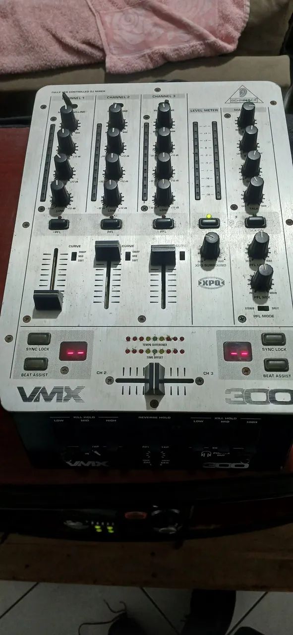Mixer behringer vmx 300 Dj