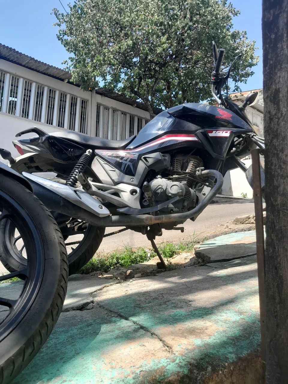 Vendo titan 160
