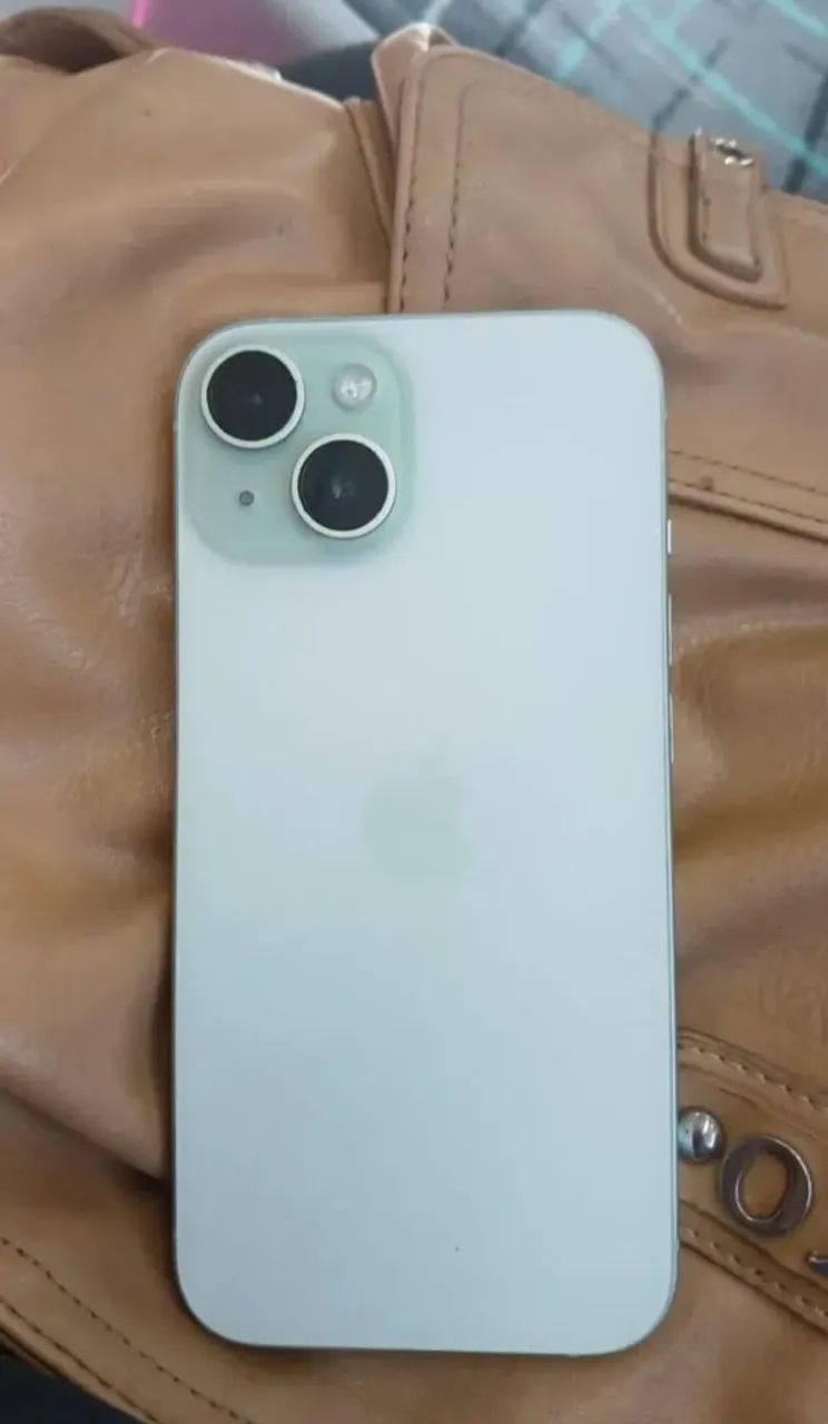 iPhone 15 Verde 128gb - Perfeito estado